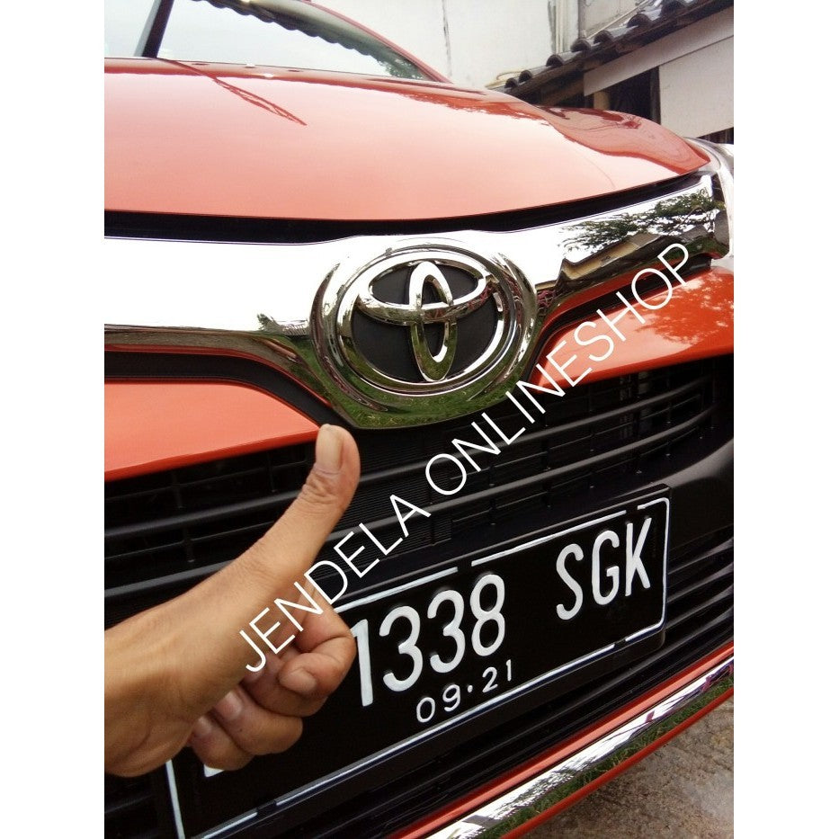 Emblem Logo Toyota Calya Depan Chrome